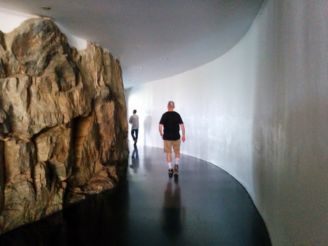 מלון ג'פרי באואר הריטנס קנדלה על גדות אגם קנדלמה